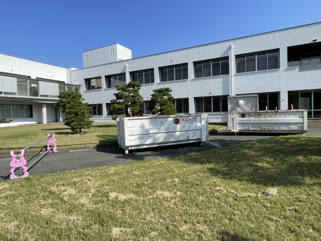 山口東京理科大学内装解体工事